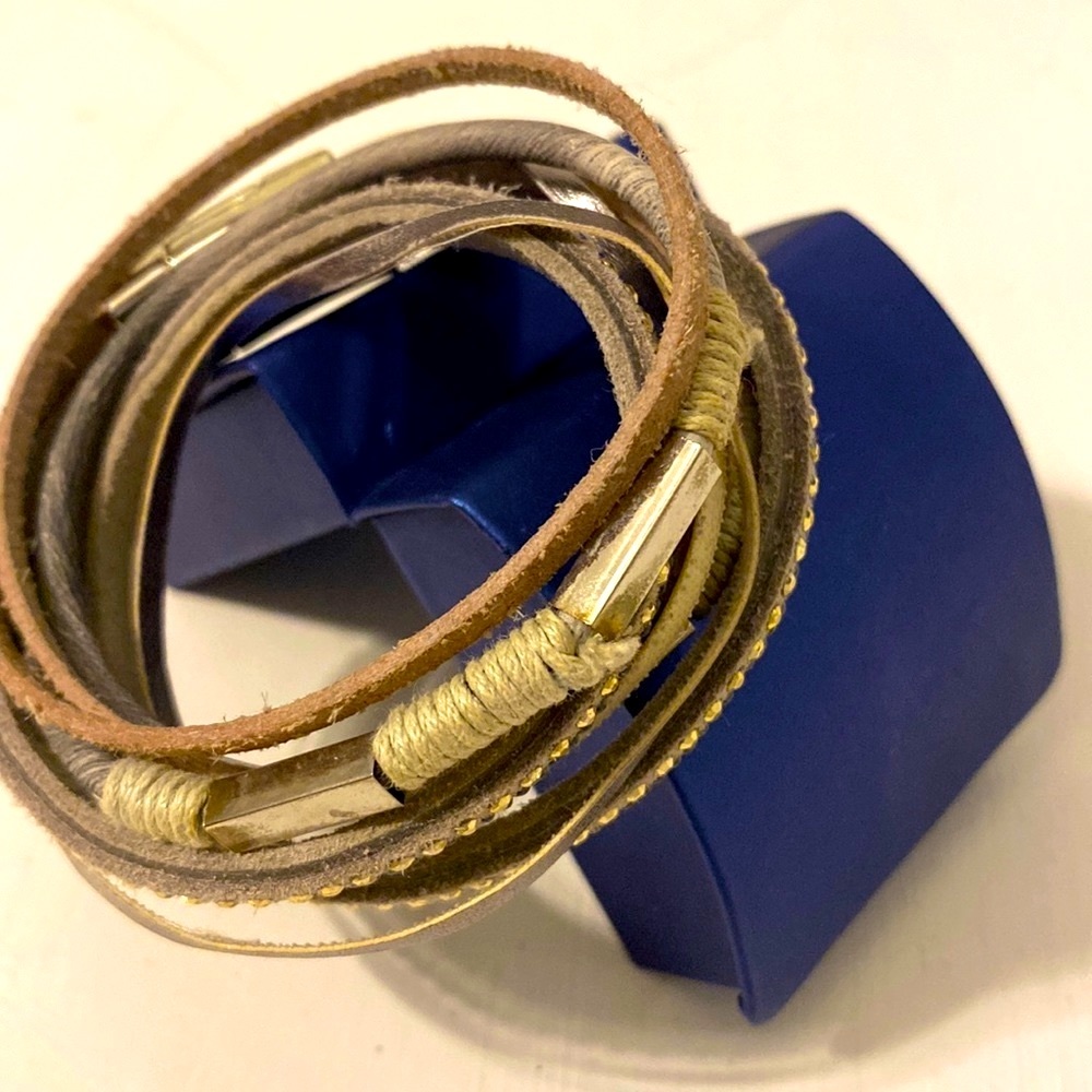 Multi Strand Leather Straps with Magnetic Closure